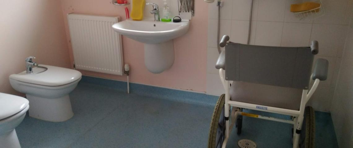Ensuite shower room